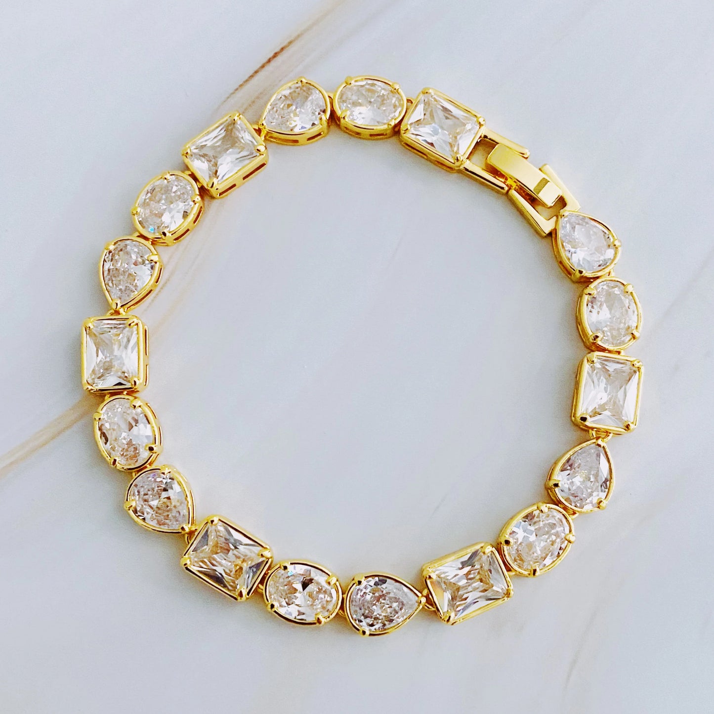 Sparkling in Shapes Bracelet