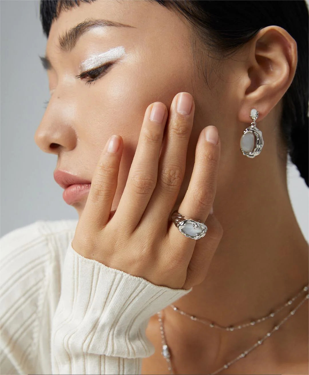 Irregular Texture Mother-Of-Pearl Ring